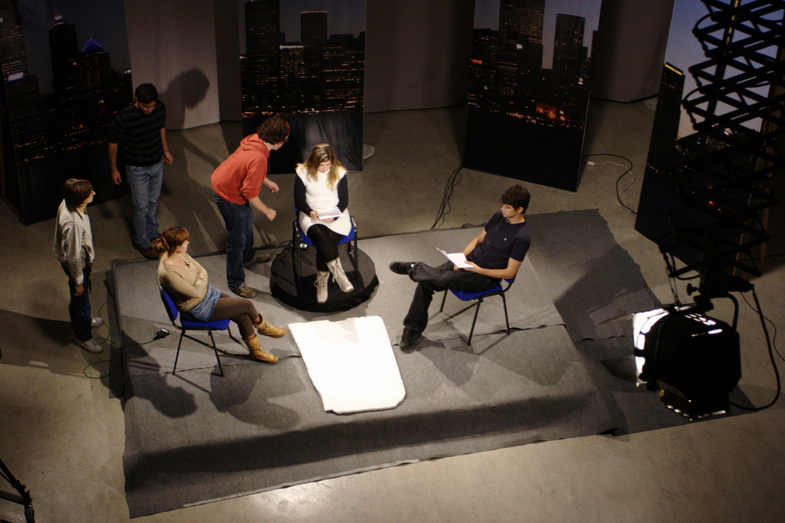 Escuela de Imagen y Sonido de Vigo EISV. Plató profesional de televisión - plató 200 - prácticas de realización