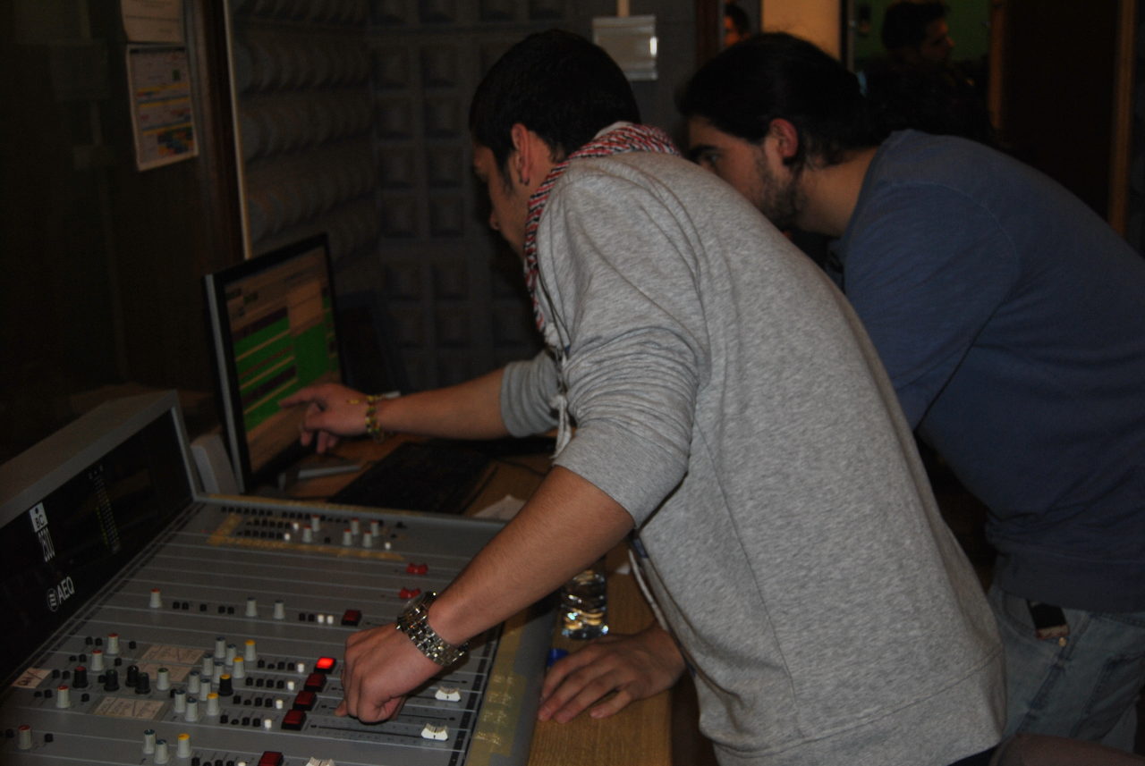 Escuela de Imagen y Sonido de Vigo EISV. Trabajo de alumnos de sonido. Programa de Radio De Carallada 1